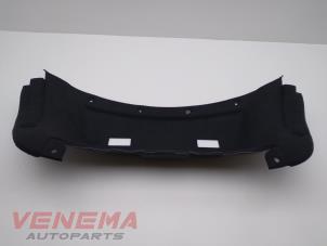 Gebruikte kofferdeksel bekleding Mercedes C (C205) C-300 2.0 Turbo 16V Prijs € 39,99 Margeregeling aangeboden door Venema Autoparts