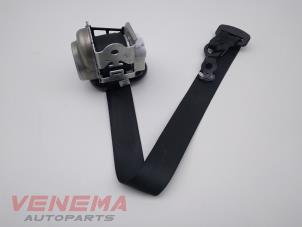 Gebruikte Veiligheidsgordel rechts-achter Mercedes C (C205) C-300 2.0 Turbo 16V Prijs € 99,99 Margeregeling aangeboden door Venema Autoparts