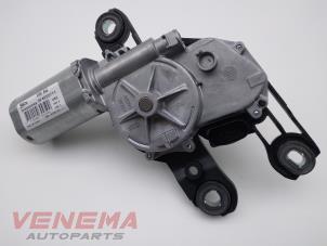 Gebruikte Ruitenwissermotor achter Skoda Fabia III (NJ3) 1.2 TSI 16V Prijs € 24,99 Margeregeling aangeboden door Venema Autoparts
