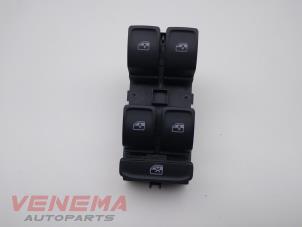 Gebruikte Elektrisch Raam Schakelaar Skoda Fabia III (NJ3) 1.2 TSI 16V Prijs € 24,99 Margeregeling aangeboden door Venema Autoparts