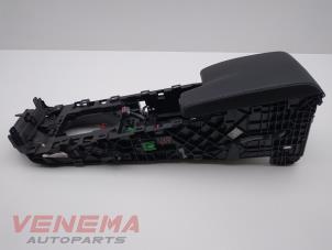 Gebruikte Middenconsoles Jaguar XF (X260) 3.0 V6 S 24V Prijs € 189,99 Margeregeling aangeboden door Venema Autoparts