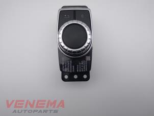 Gebruikte I-Drive knop Mercedes A (W176) 1.5 A-160 CDI, A-160d 16V Prijs € 19,99 Margeregeling aangeboden door Venema Autoparts