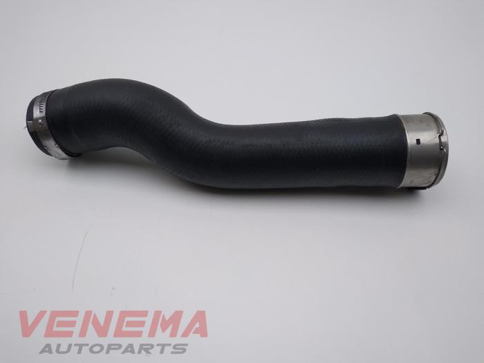 Gebruikte Intercooler Slang Citroen C5 Aircross I (A4/AC/AJ/AR) 1.6 Turbo 180 16V Prijs € 14,99 Margeregeling aangeboden door Venema Autoparts