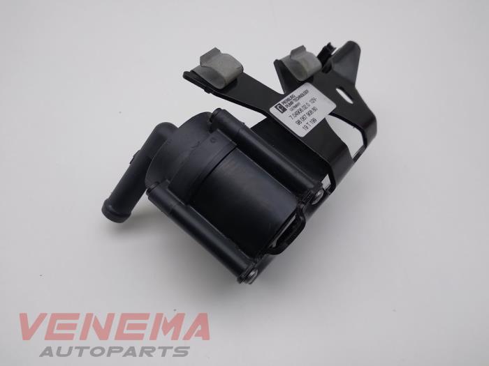 Waterpomp van een Citroën C5 Aircross I (A4/AC/AJ/AR) 1.6 Turbo 180 16V 2021