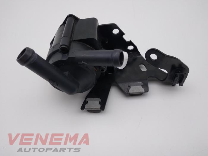 Waterpomp van een Citroën C5 Aircross I (A4/AC/AJ/AR) 1.6 Turbo 180 16V 2021