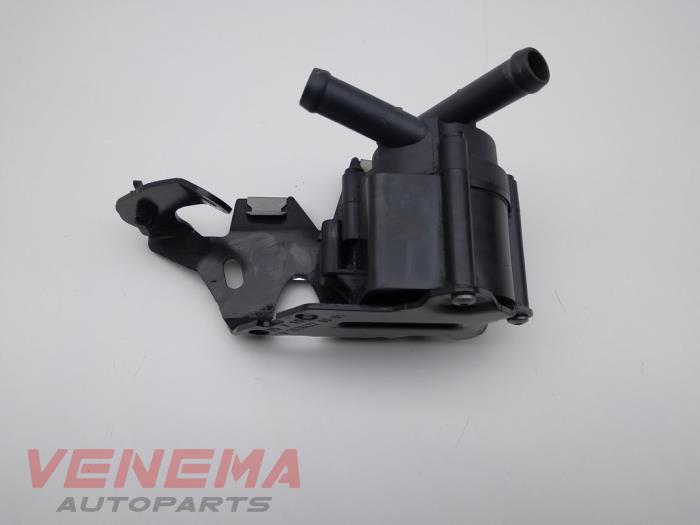 Waterpomp van een Citroën C5 Aircross I (A4/AC/AJ/AR) 1.6 Turbo 180 16V 2021