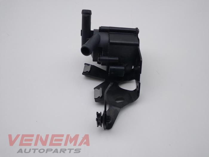 Waterpomp van een Citroën C5 Aircross I (A4/AC/AJ/AR) 1.6 Turbo 180 16V 2021