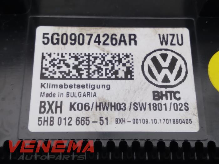Kachel Bedieningspaneel van een Volkswagen T-Roc 1.0 TSI 12V BlueMotion 2018