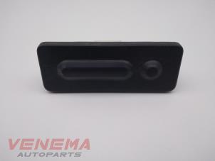 Gebruikte Schakelaar achterklep Citroen C5 Aircross I (A4/AC/AJ/AR) 1.6 Turbo 180 16V Prijs € 79,99 Margeregeling aangeboden door Venema Autoparts