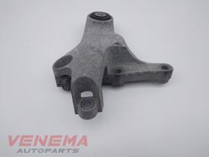 Gebruikte Motorsteun Mercedes A (W176) 1.5 A-160 CDI, A-160d 16V Prijs € 39,99 Margeregeling aangeboden door Venema Autoparts