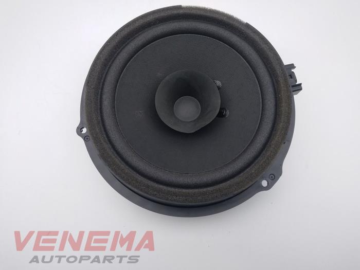 Speaker van een Ford Kuga II (DM2) 1.5 EcoBoost 16V 150 2017