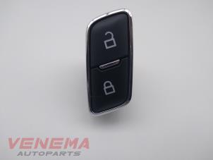 Gebruikte Centrale deurvergrendeling Schakelaar Ford Kuga II (DM2) 1.5 EcoBoost 16V 150 Prijs € 9,99 Margeregeling aangeboden door Venema Autoparts