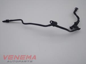 Gebruikte Leiding (diversen) Mercedes C (C205) C-300 2.0 Turbo 16V Prijs € 9,99 Margeregeling aangeboden door Venema Autoparts