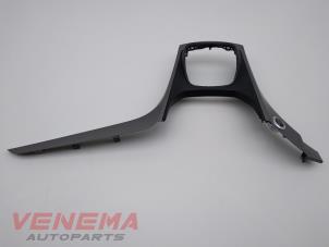 Gebruikte Dashboard sierlijst Ford Kuga II (DM2) 1.5 EcoBoost 16V 150 Prijs € 29,99 Margeregeling aangeboden door Venema Autoparts