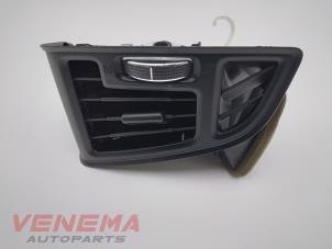 Gebruikte Luchtrooster Dashboard Ford Kuga II (DM2) 1.5 EcoBoost 16V 150 Prijs € 29,99 Margeregeling aangeboden door Venema Autoparts