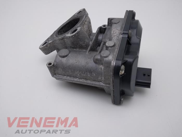 Gebruikte Uitlaat gasklep (EGR) Mercedes A (W176) 1.5 A-160 CDI, A-160d 16V Prijs € 39,99 Margeregeling aangeboden door Venema Autoparts