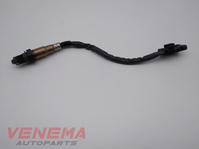 Gebruikte Lambda Sonde Peugeot 208 II (UB/UH/UP) 1.2 Vti 12V PureTech 130 Prijs € 14,99 Margeregeling aangeboden door Venema Autoparts