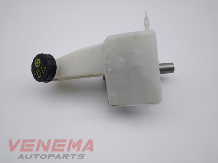 Gebruikte Hoofdremcilinder Opel Corsa F (UB/UH/UP) 1.2 Turbo 12V 130 Prijs € 99,99 Margeregeling aangeboden door Venema Autoparts