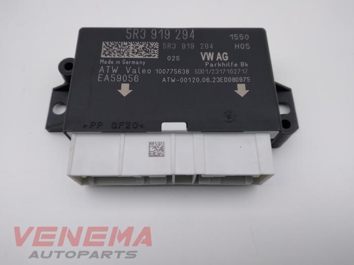 Gebruikte PDC Module Volkswagen Golf VIII (CD1) 2.0 TDI BlueMotion 16V Prijs € 79,99 Margeregeling aangeboden door Venema Autoparts