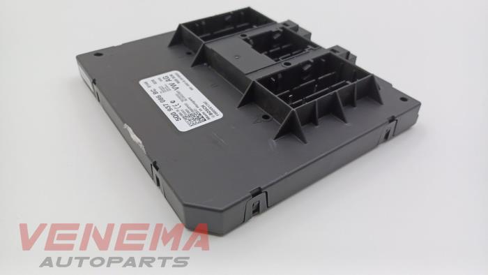Module Bodycontrol van een Volkswagen Passat Variant (3G5) 1.6 TDI 16V 2016