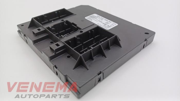 Module Bodycontrol van een Volkswagen Passat Variant (3G5) 1.6 TDI 16V 2016