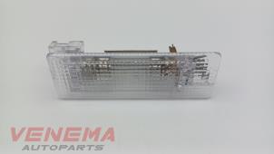 Gebruikte Binnenverlichting achter Volkswagen Passat Variant (3G5) 1.6 TDI 16V Prijs € 9,99 Margeregeling aangeboden door Venema Autoparts