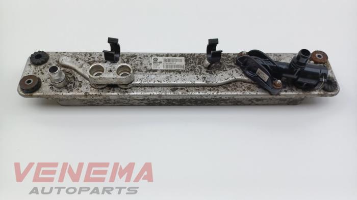 Gebruikte Warmtewisselaar BMW X5 (F15) xDrive 40e PHEV 2.0 Prijs € 99,99 Margeregeling aangeboden door Venema Autoparts