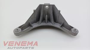 Gebruikte Motorsteun BMW X5 (F15) xDrive 40e PHEV 2.0 Prijs € 19,99 Margeregeling aangeboden door Venema Autoparts