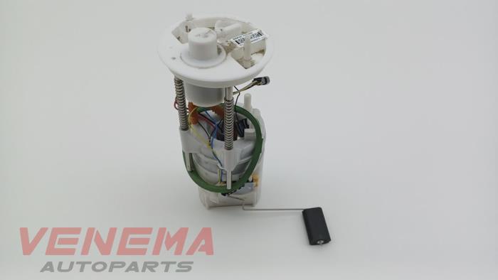 Gebruikte Tank element Pomp BMW X5 (F15) xDrive 40e PHEV 2.0 Prijs € 199,99 Margeregeling aangeboden door Venema Autoparts
