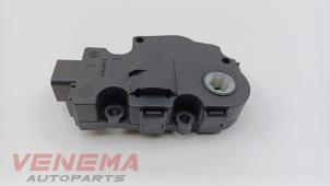 Gebruikte Kachelklep Motor Mercedes ML II (164/4JG) 3.0 ML-280 CDI 4-Matic V6 24V Prijs € 9,99 Margeregeling aangeboden door Venema Autoparts