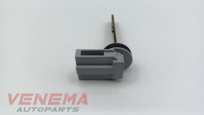 Gebruikte Sensor Temperatuur binnen Mercedes ML II (164/4JG) 3.0 ML-280 CDI 4-Matic V6 24V Prijs € 14,99 Margeregeling aangeboden door Venema Autoparts