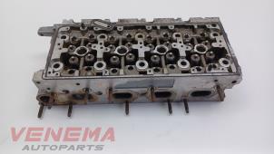 Gebruikte Cilinderkop Volkswagen Touran (5T1) 1.6 TDI Prijs € 149,99 Margeregeling aangeboden door Venema Autoparts