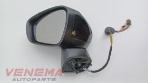 Gebruikte Spiegel Buiten links Citroen C3 Aircross I (2C/2R) 1.2 e-THP PureTech 110 Prijs € 179,99 Margeregeling aangeboden door Venema Autoparts