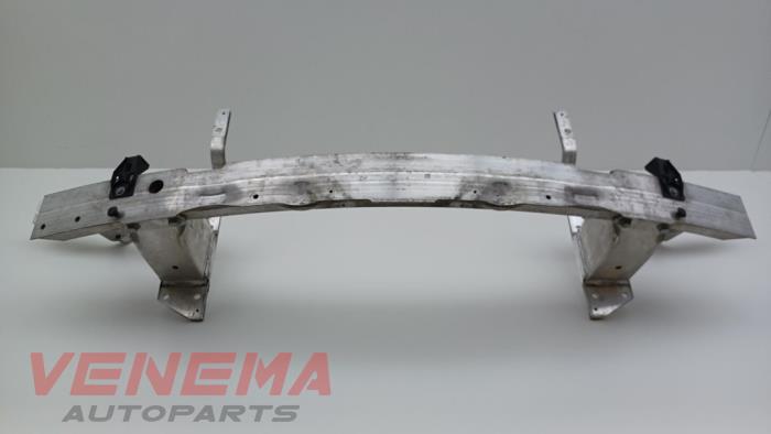 Gebruikte Bumperbalk voor BMW X5 (F15) xDrive 40e PHEV 2.0 Prijs € 129,99 Margeregeling aangeboden door Venema Autoparts