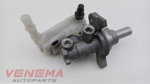 Gebruikte Hoofdremcilinder Ford Fiesta 6 (JA8) 1.0 EcoBoost 12V 100 Prijs € 34,99 Margeregeling aangeboden door Venema Autoparts