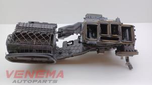 Gebruikte Chaufagebak Mercedes ML II (164/4JG) 3.0 ML-280 CDI 4-Matic V6 24V Prijs € 149,99 Margeregeling aangeboden door Venema Autoparts