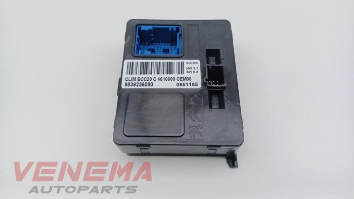 Computer Kachel van een Peugeot 208 II (UB/UH/UP) 1.2 Vti 12V PureTech 100 2022