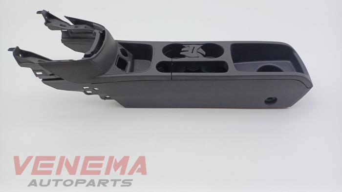 Middenconsoles van een Ford Fiesta 6 (JA8) 1.0 EcoBoost 12V 100 2015