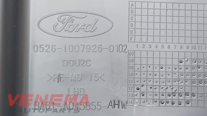 Middenconsoles van een Ford Fiesta 6 (JA8) 1.0 EcoBoost 12V 100 2015