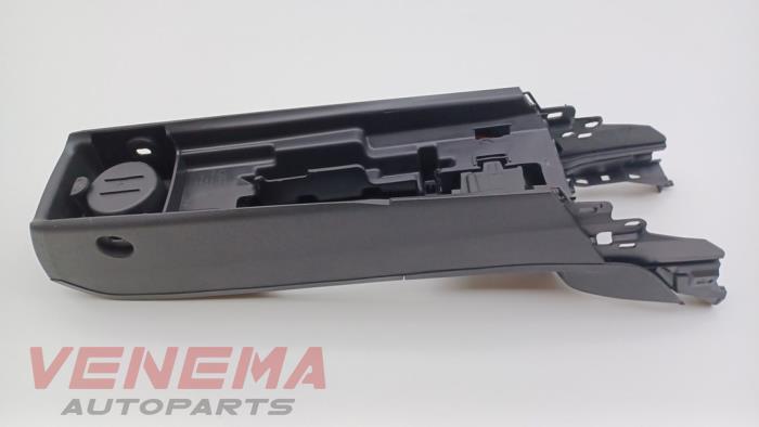 Middenconsoles van een Ford Fiesta 6 (JA8) 1.0 EcoBoost 12V 100 2015