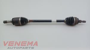 Gebruikte Aandrijfas rechts-achter Mercedes ML II (164/4JG) 3.0 ML-280 CDI 4-Matic V6 24V Prijs € 29,99 Margeregeling aangeboden door Venema Autoparts