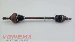 Gebruikte Aandrijfas links-achter Mercedes ML II (164/4JG) 3.0 ML-280 CDI 4-Matic V6 24V Prijs € 39,99 Margeregeling aangeboden door Venema Autoparts