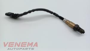 Gebruikte Lambda Sonde Peugeot 208 II (UB/UH/UP) 1.2 Vti 12V PureTech 100 Prijs € 14,99 Margeregeling aangeboden door Venema Autoparts