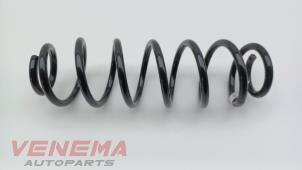 Gebruikte Schroefveer achter Skoda Kamiq 1.0 TSI 12V Prijs € 19,99 Margeregeling aangeboden door Venema Autoparts