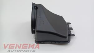 Gebruikte Luchtgeleider Mercedes ML II (164/4JG) 3.0 ML-280 CDI 4-Matic V6 24V Prijs € 29,99 Margeregeling aangeboden door Venema Autoparts