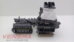 Gebruikte Chaufagebak Skoda Kamiq 1.0 TSI 12V Prijs € 149,99 Margeregeling aangeboden door Venema Autoparts