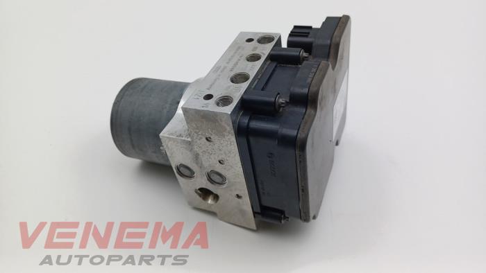 Gebruikte ABS Pomp Audi A5 Sportback (F5A/F5F) 2.0 TFSI g-tron 16V Prijs € 399,99 Margeregeling aangeboden door Venema Autoparts