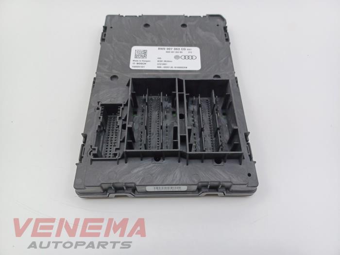 Gebruikte Computer Body Control Audi A5 Sportback (F5A/F5F) 2.0 TFSI g-tron 16V Prijs € 74,99 Margeregeling aangeboden door Venema Autoparts
