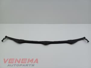 Gebruikte Paravan Mercedes C Estate (S205) C-300d 2.0 Turbo 16V Prijs € 19,99 Margeregeling aangeboden door Venema Autoparts