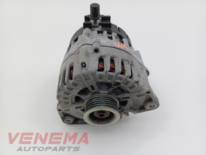 Gebruikte Dynamo Mercedes C Estate (S205) C-300d 2.0 Turbo 16V Prijs € 89,99 Margeregeling aangeboden door Venema Autoparts
